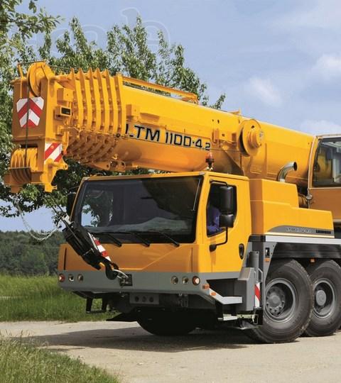 Предлагаем услуги Автокрана  LIEBHERR 100т